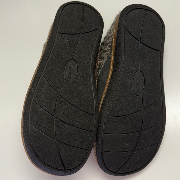 Clarks 9M Knitted Collar Clogs Suede Fur-Lined Hard-Bottom Slippers Gray EUC - Picture 9 of 9